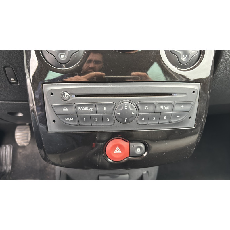 Poignee interieur arriere droit RENAULT CLIO 3 Photo n°20