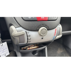 Poignee interieur avant droit PEUGEOT 107