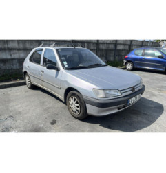 Poignee porte avant droit PEUGEOT 306