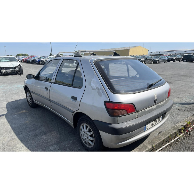 Poignee porte avant droit PEUGEOT 306 Photo n°8