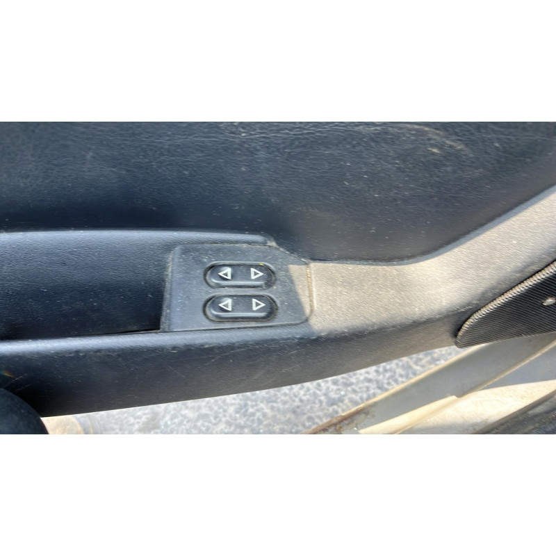 Poignee porte avant droit PEUGEOT 306 Photo n°13