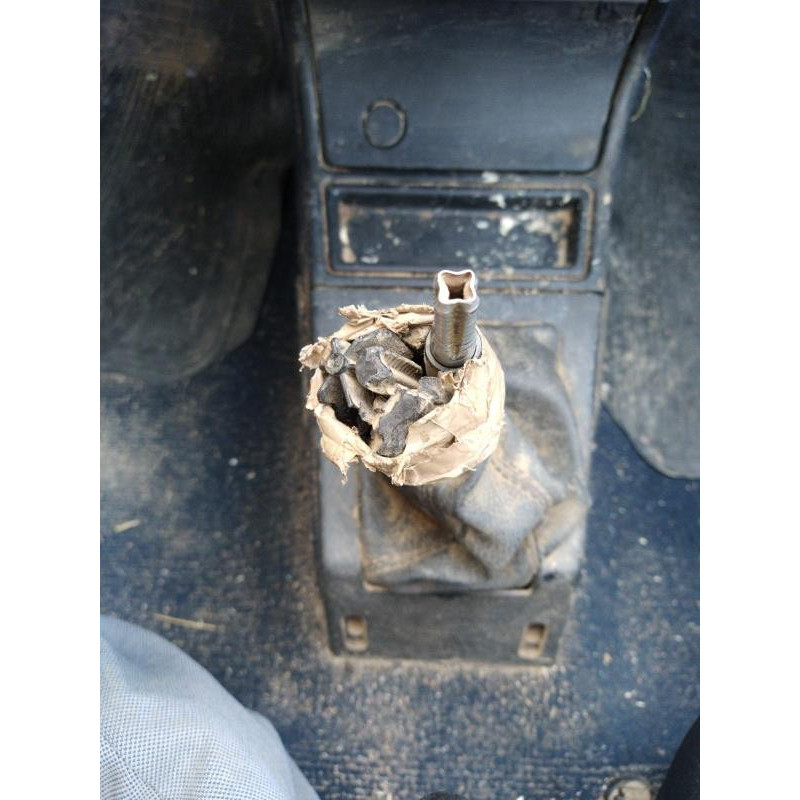 Poignee porte arriere gauche PEUGEOT 205 Photo n°8