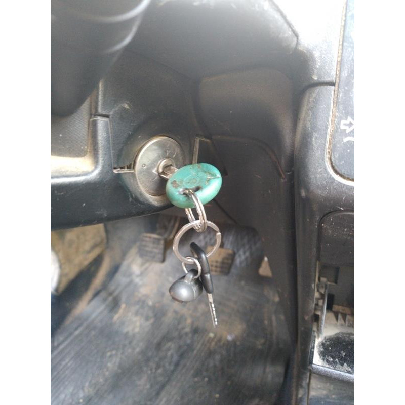 Poignee porte arriere gauche PEUGEOT 205 Photo n°13
