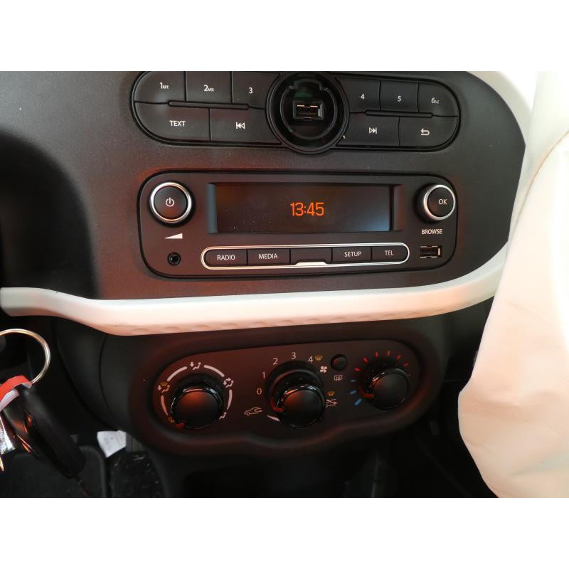 Poignee interieur avant gauche RENAULT TWINGO 3 Photo n°5