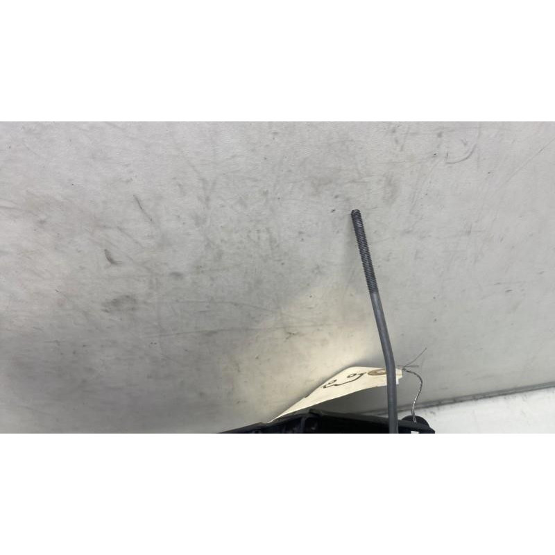 Poignee porte avant gauche OPEL CORSA E Photo n°3