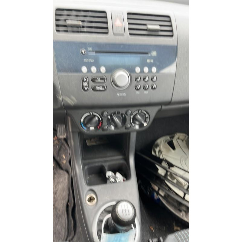 Poignee porte arriere droit SUZUKI SWIFT 3 Photo n°11