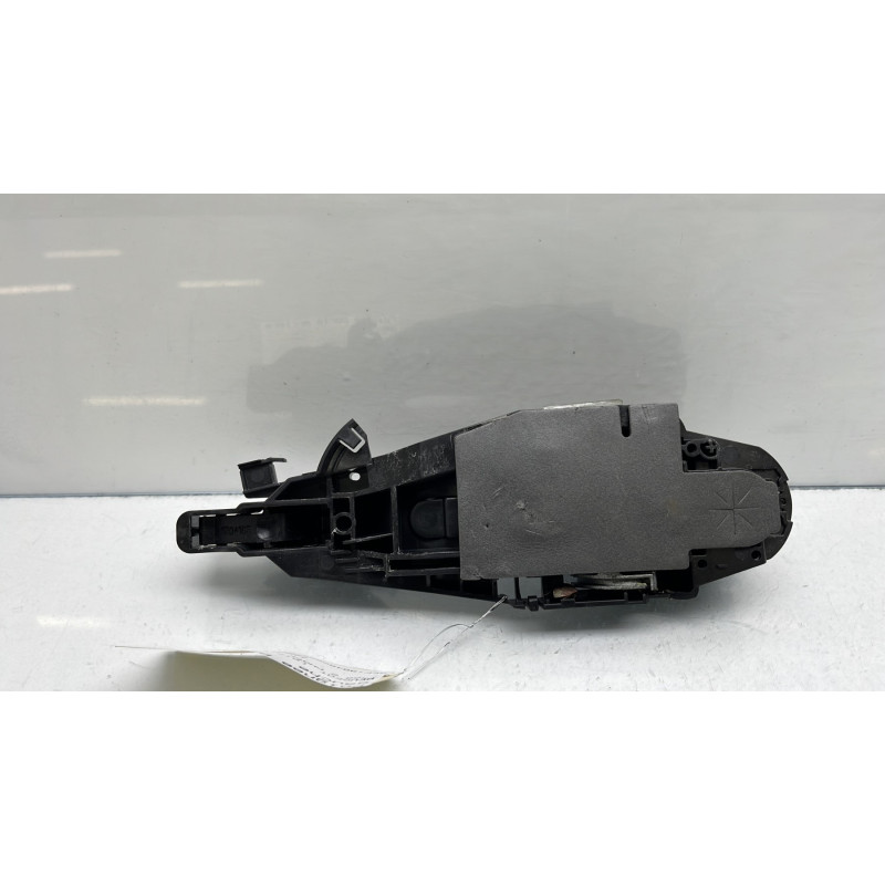 Poignee porte arriere gauche PEUGEOT 3008 2 Photo n°4
