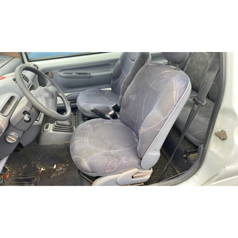 Poignee porte avant gauche RENAULT TWINGO 1 Photo n°14
