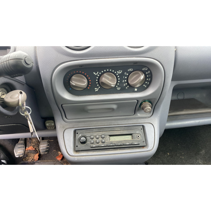 Poignee porte avant gauche RENAULT TWINGO 1 Photo n°18