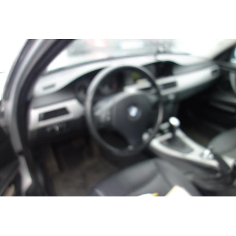 Poignee porte avant droit BMW SERIE 3 E91 Photo n°8