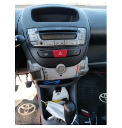 Poignee interieur avant gauche TOYOTA AYGO 1