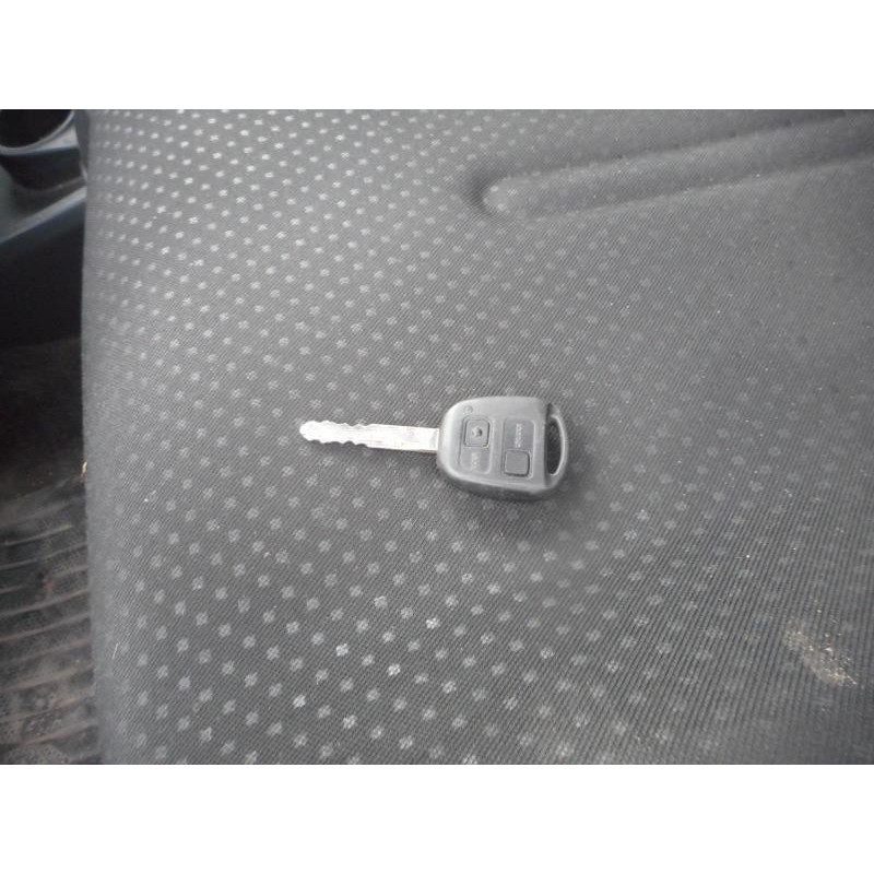 Poignee porte arriere gauche TOYOTA YARIS 2 Photo n°12