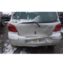 Poignee interieur avant droit TOYOTA YARIS 1