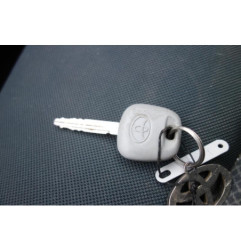 Poignee interieur avant droit TOYOTA YARIS 1