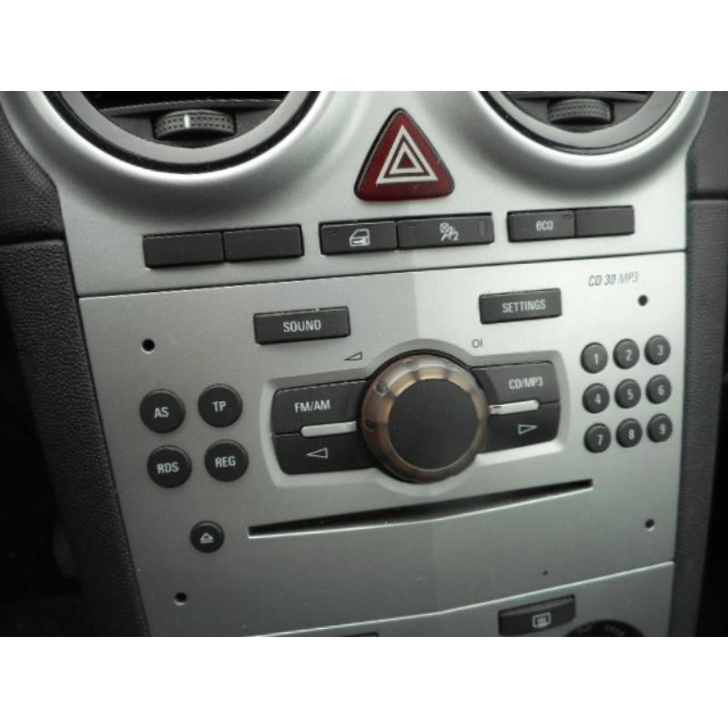 Poignee porte avant droit OPEL CORSA D Photo n°13
