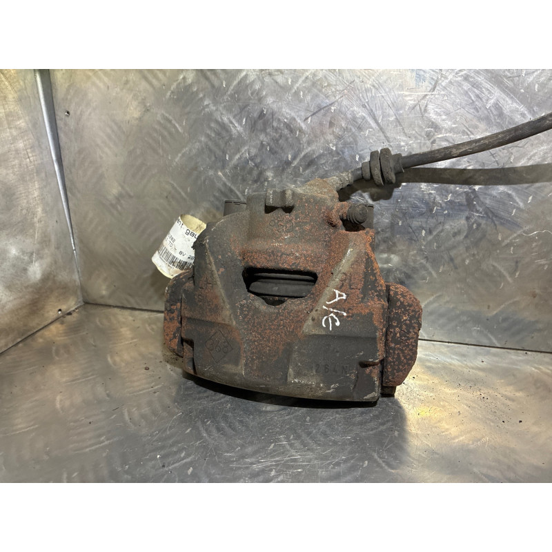 Etrier avant gauche (freinage) RENAULT R25 Photo n°1