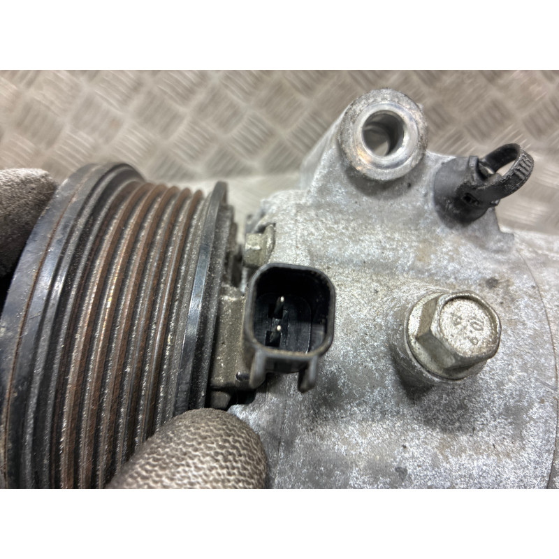 Compresseur clim FORD FIESTA 7 Photo n°7