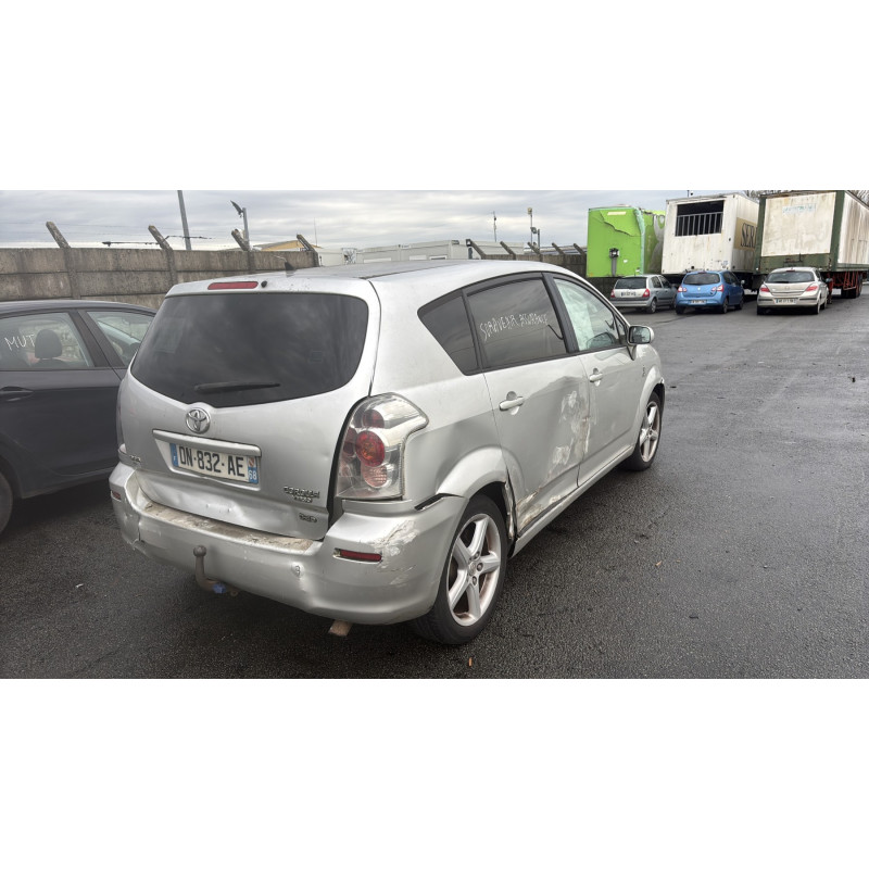 Compresseur clim TOYOTA COROLLA VERSO 2 Photo n°9