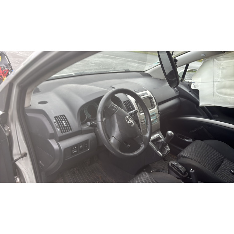 Compresseur clim TOYOTA COROLLA VERSO 2 Photo n°19