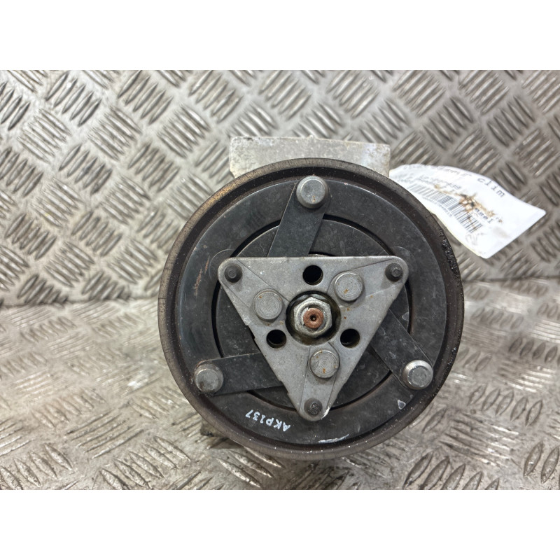 Compresseur clim RENAULT KANGOO 2 Photo n°4