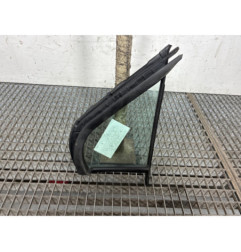 Custode avant droit (porte) TOYOTA YARIS 3