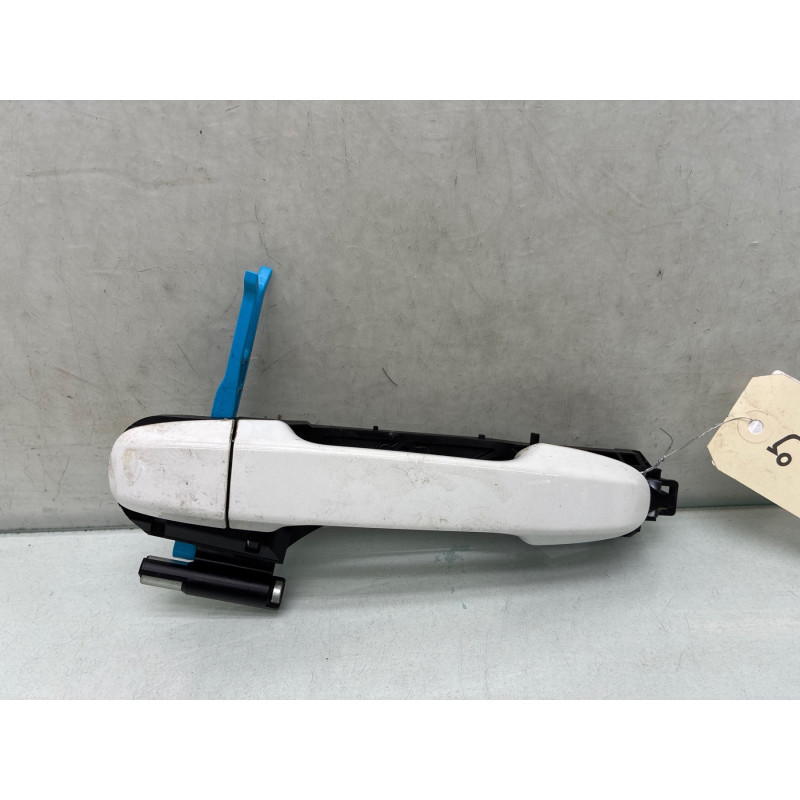 Poignee porte arriere gauche TOYOTA YARIS 3 Photo n°3