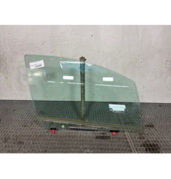Vitre avant droit TOYOTA YARIS 3 Photo n°1