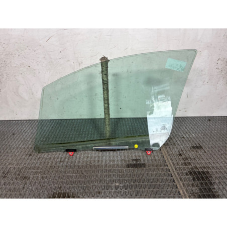 Vitre avant droit TOYOTA YARIS 3