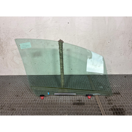 Vitre avant gauche TOYOTA YARIS 3