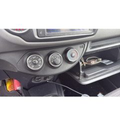 Vitre avant gauche TOYOTA YARIS 3