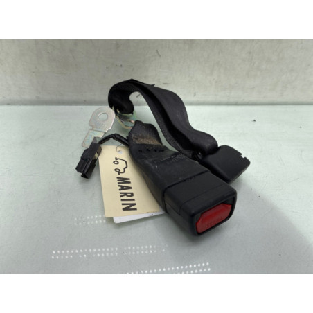 Attache ceinture arriere droit TOYOTA YARIS 3 Photo n°1