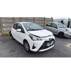 Attache ceinture arriere droit TOYOTA YARIS 3