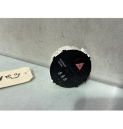 Bouton de warning TOYOTA YARIS 3