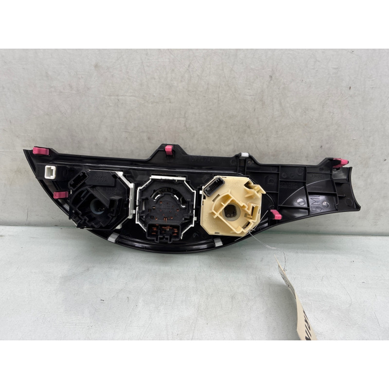 Commande chauffage TOYOTA YARIS 3 Photo n°4