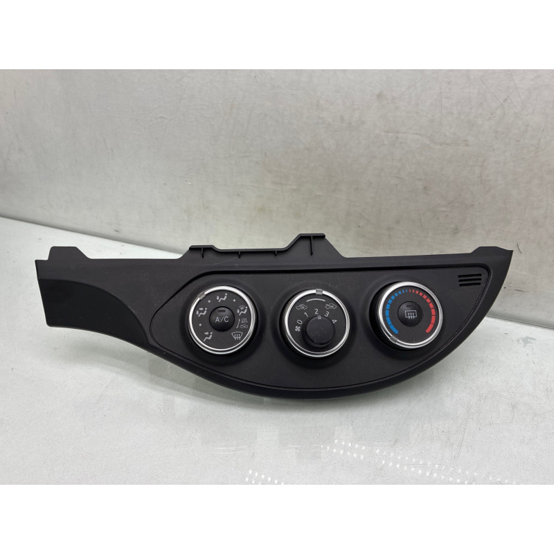 Commande chauffage TOYOTA YARIS 3 Photo n°5