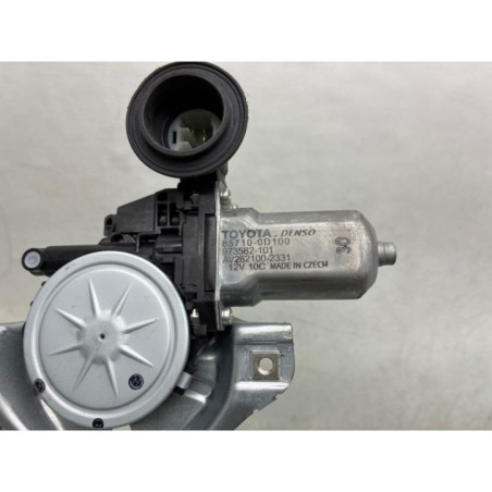 Leve vitre electrique avant droit TOYOTA YARIS 3