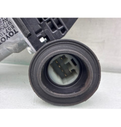 Leve vitre electrique avant droit TOYOTA YARIS 3
