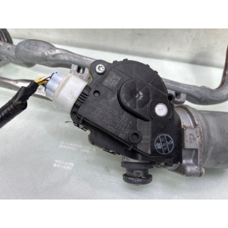 Moteur essuie glace avant TOYOTA YARIS 3