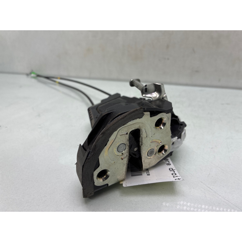 Serrure arriere droit TOYOTA YARIS 3 Photo n°2