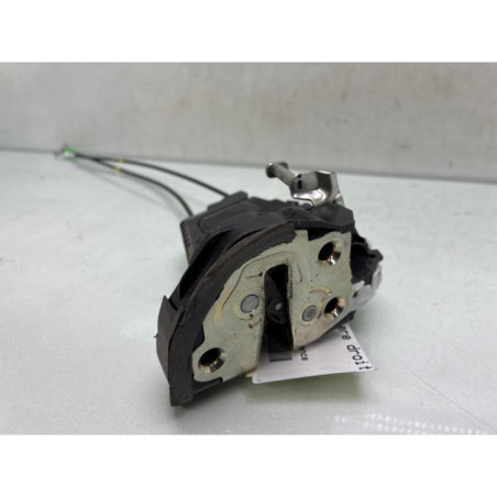 Serrure arriere droit TOYOTA YARIS 3