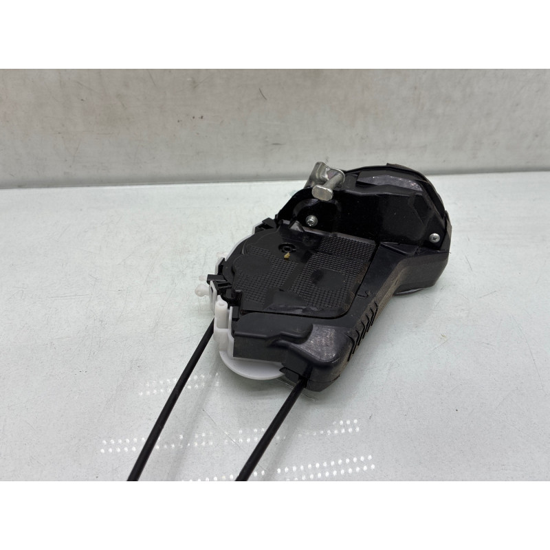 Serrure arriere droit TOYOTA YARIS 3 Photo n°3