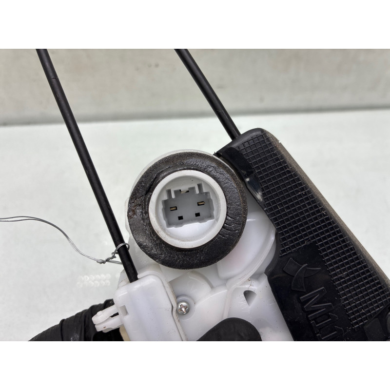 Serrure arriere droit TOYOTA YARIS 3 Photo n°5
