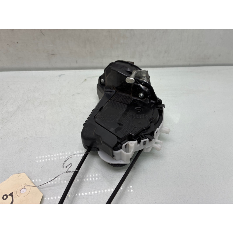 Serrure arriere gauche TOYOTA YARIS 3 Photo n°3