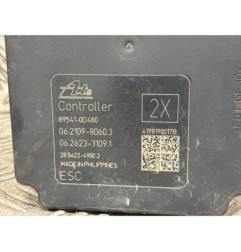 Bloc ABS (freins anti-blocage) TOYOTA YARIS 3