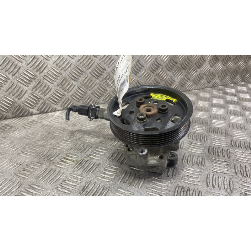 Pompe de direction VOLKSWAGEN GOLF 4 Photo n°1