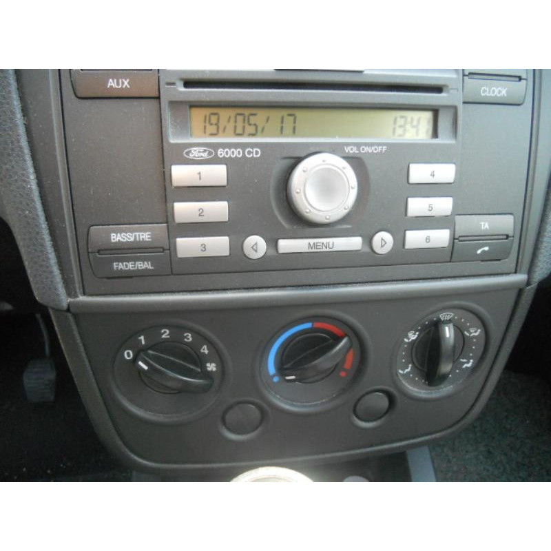 Pompe de direction FORD FIESTA 5 Photo n°9