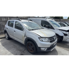 Vitre avant gauche DACIA SANDERO 2