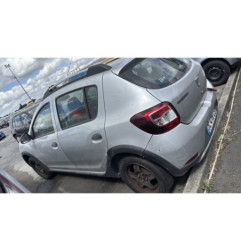 Vitre avant gauche DACIA SANDERO 2
