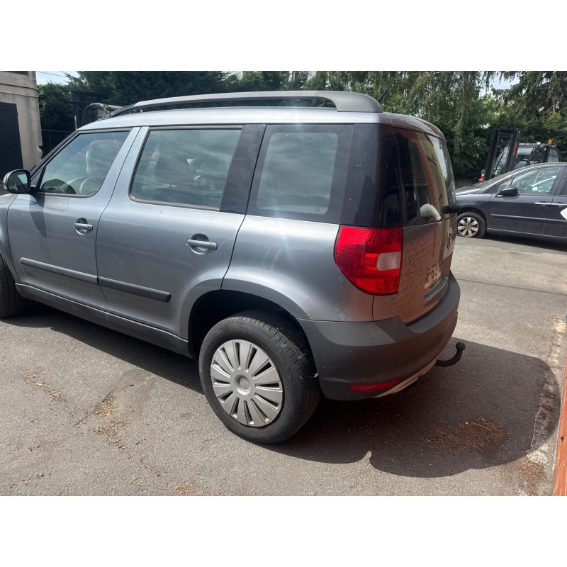 SKODA YETI PHASE 1 2.0 TDI - 16V TURBO Photo n°10