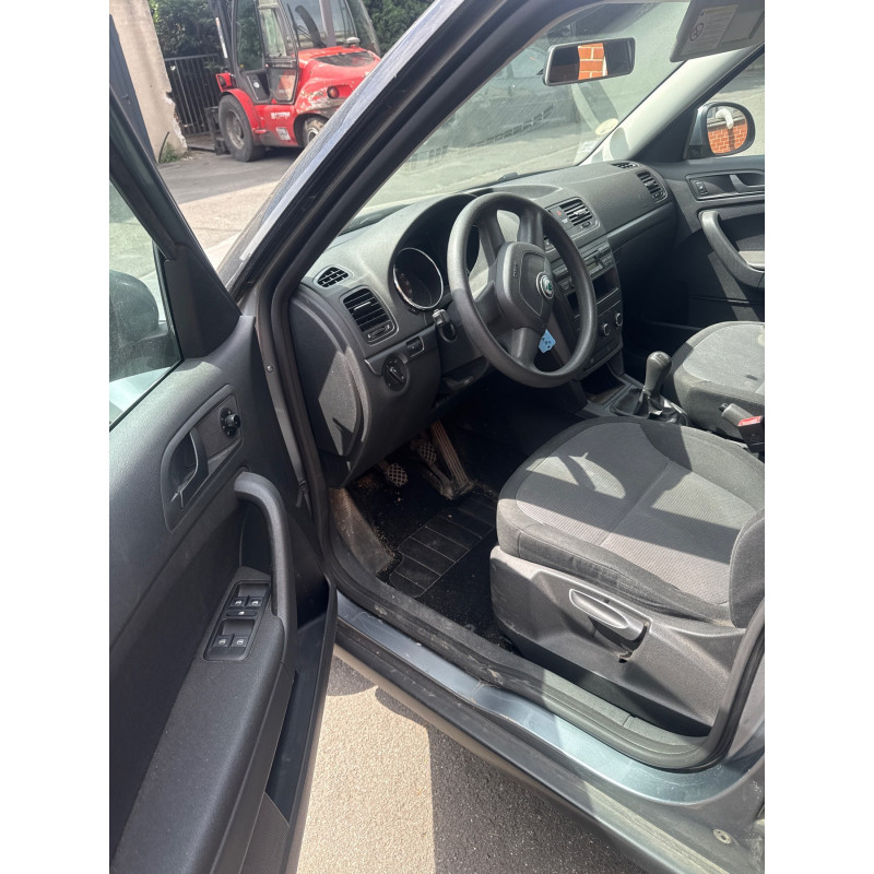 SKODA YETI PHASE 1 2.0 TDI - 16V TURBO Photo n°15